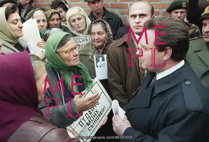 : Ivan Rybkin visits Chechnya : Ivan Rybkin visits Chechnya