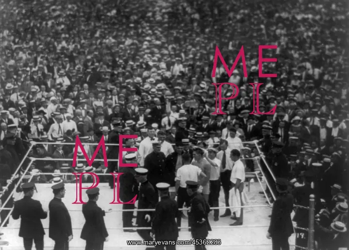 : Jack Dempsey and Georges Carpentier in arena before : Jack Dempsey and Georges Carpentier in arena before