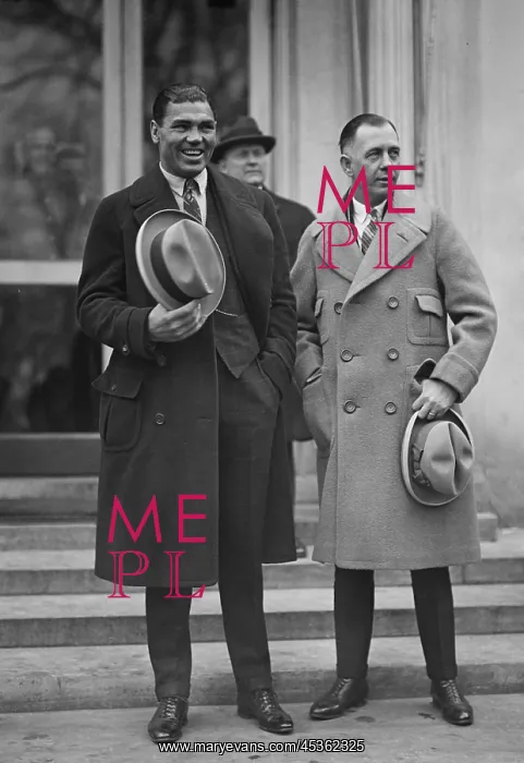 : Jack Dempsey and his Manager, Jack Kearns, at the : Jack Dempsey and his Manager, Jack Kearns, at the