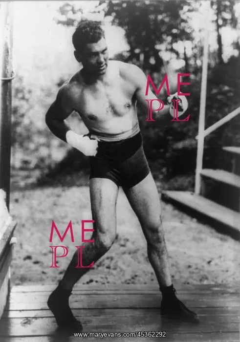: Jack Dempsey, World Heavyweight Champion, training : Jack Dempsey, World Heavyweight Champion, training
