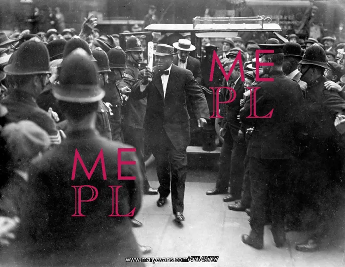 : Jack Johnson, boxer, going to court, London : Jack Johnson, boxer, going to court, London