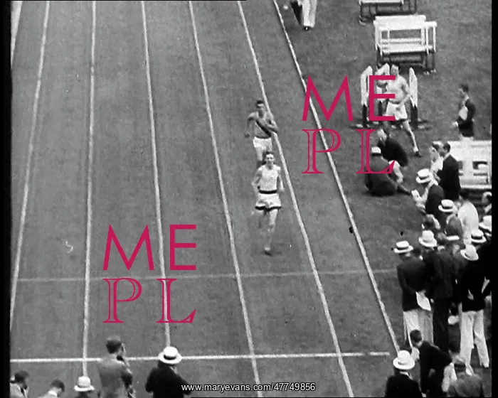 : Jack Lovelock Running Down a Track : Jack Lovelock Running Down a Track