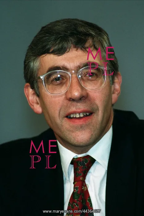  : Jack Straw MP
