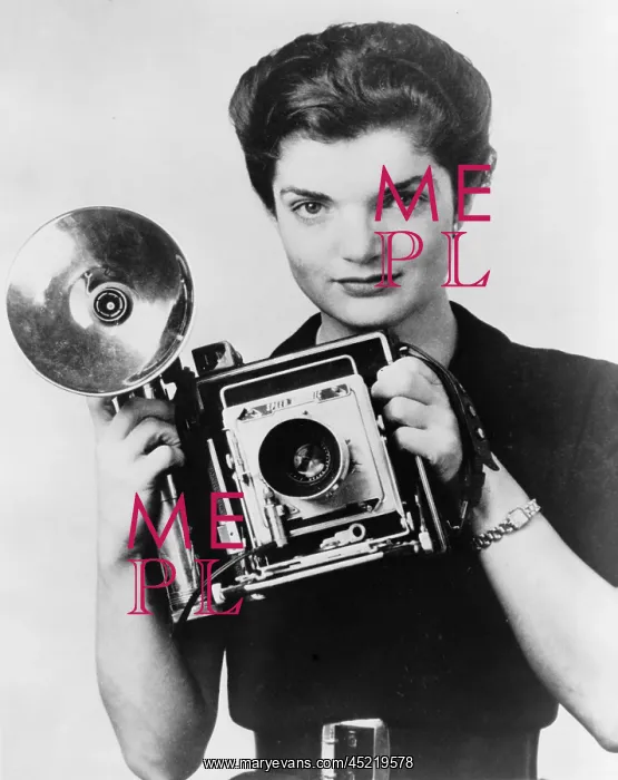 : Jacqueline Bouvier as the Inquiring Camera ? : Jacqueline Bouvier as the Inquiring Camera ?