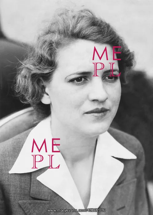 : Jacqueline Cochran in 1936. She grew up in poverty : Jacqueline Cochran in 1936. She grew up in poverty