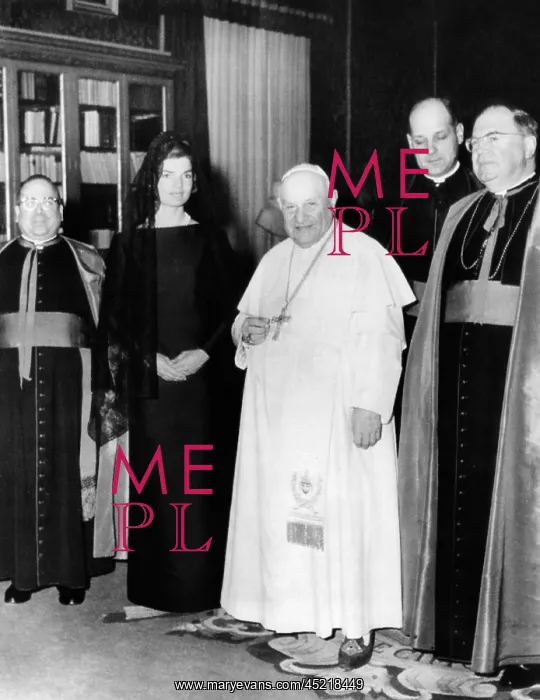 : Jacqueline Kennedy in an audience with Pope ? : Jacqueline Kennedy in an audience with Pope ?