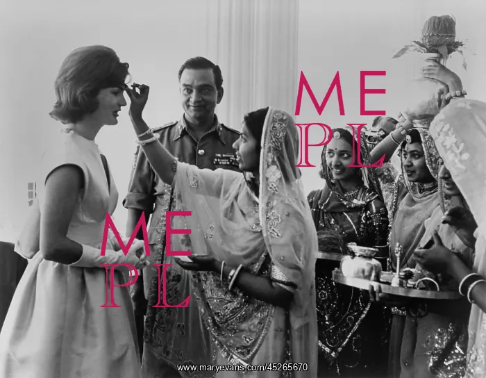: Jacqueline Kennedy having a bindi placed on her : Jacqueline Kennedy having a bindi placed on her