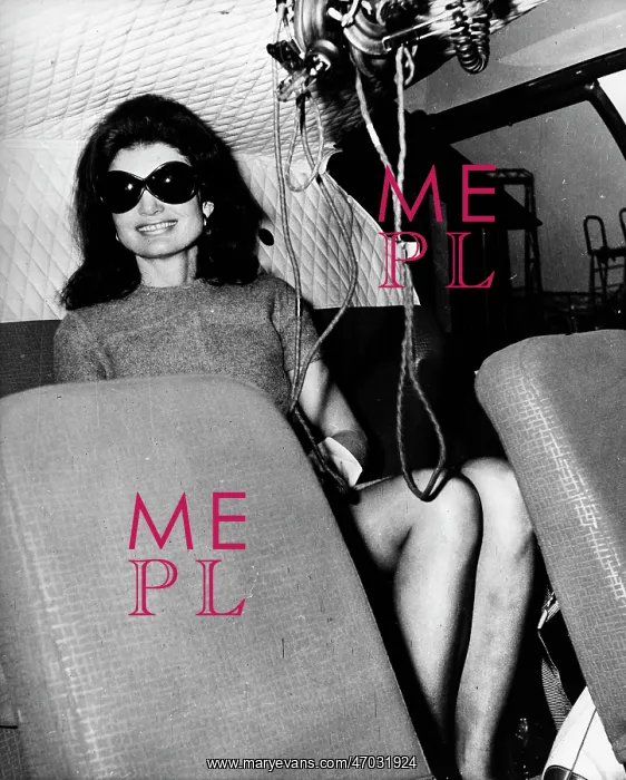 : Jacqueline Kennedy in a helicopter, Athens : Jacqueline Kennedy in a helicopter, Athens