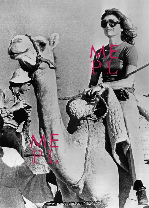 : Jacqueline Kennedy Onassis riding a camel ? : Jacqueline Kennedy Onassis riding a camel ?