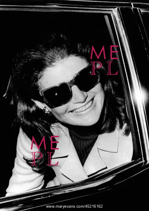 : Jacqueline Kennedy Onassis smiles as she ? : Jacqueline Kennedy Onassis smiles as she ?
