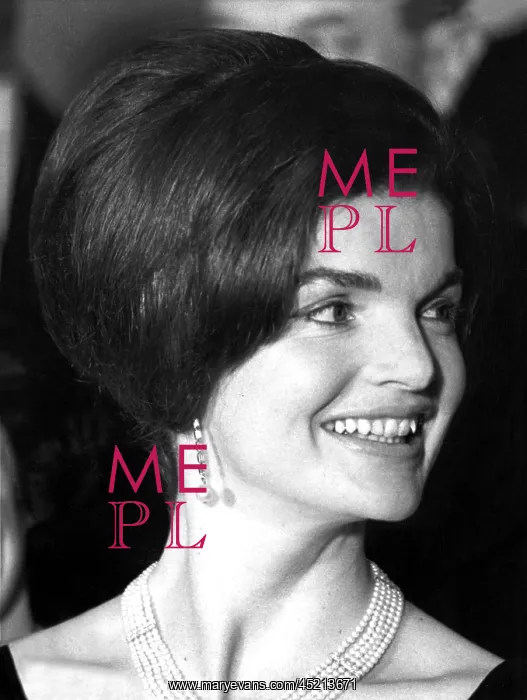 : JACQUELINE KENNEDY at the state dinner she ? : JACQUELINE KENNEDY at the state dinner she ?