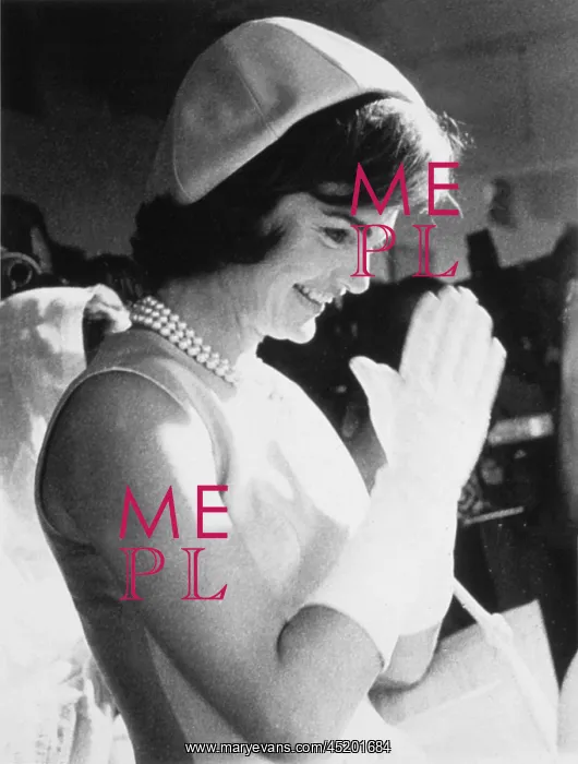 : JACQUELINE KENNEDY visiting a children's ? : JACQUELINE KENNEDY visiting a children's ?