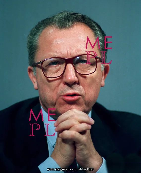  : Jacques Delors