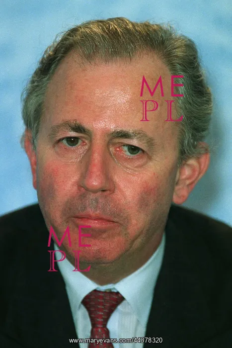  : Jacques Santer