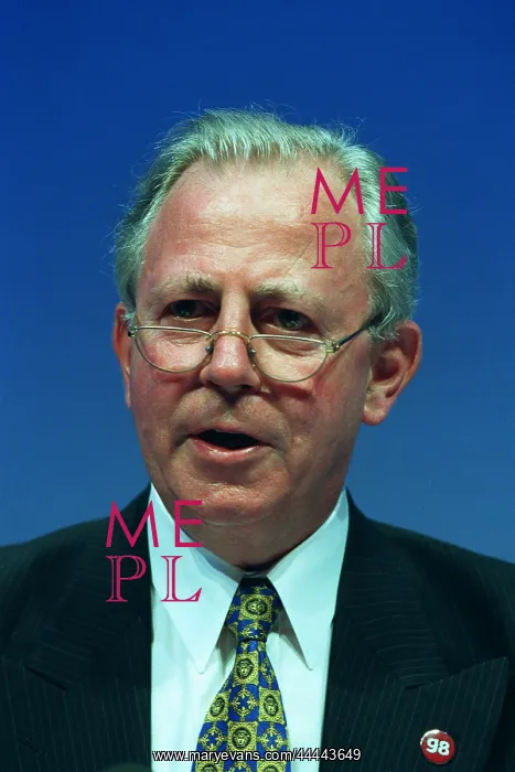  : Jacques Santer