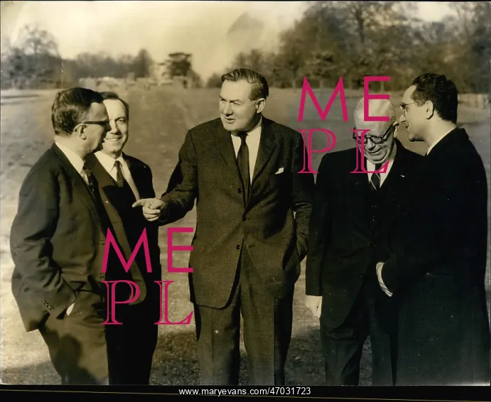 : James Callaghan with financial ministers, Chequers : James Callaghan with financial ministers, Chequers