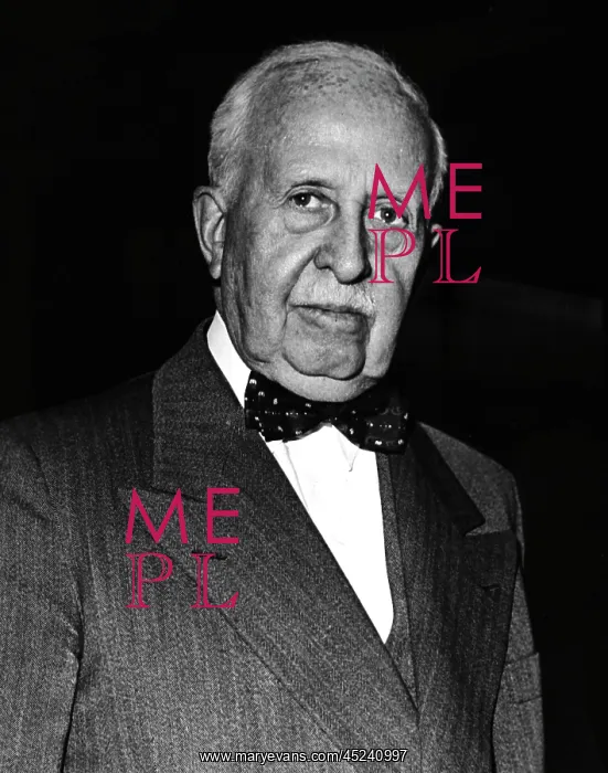 : James Cash Penney : James Cash Penney