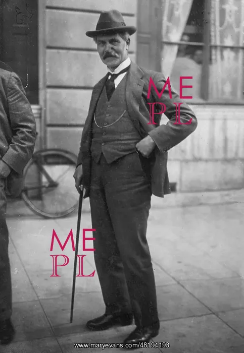 : James Ramsay MacDonald : James Ramsay MacDonald