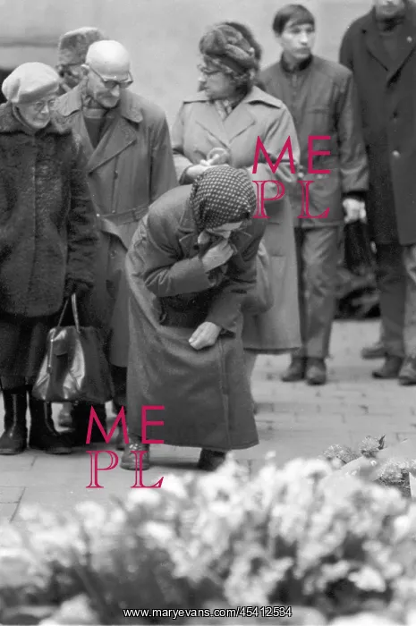  : Jan Palach - coffin - funeral - last respects