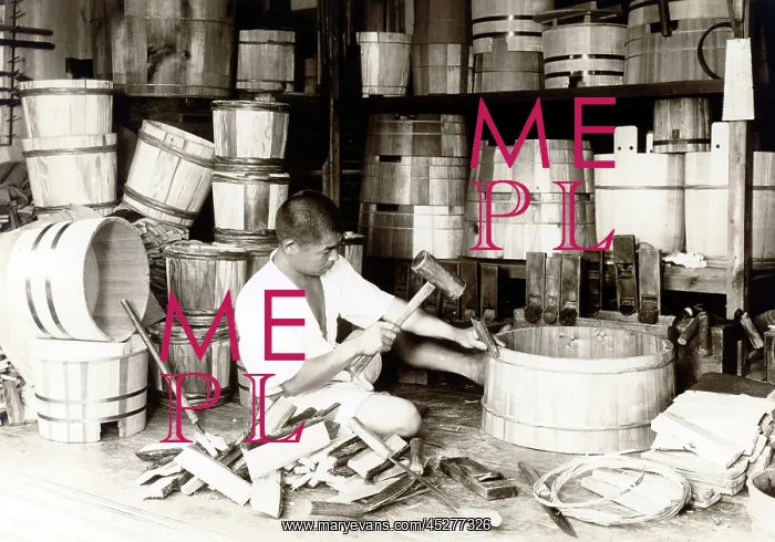 : Japan in the 1920th - Barrel-maker : Japan in the 1920th - Barrel-maker