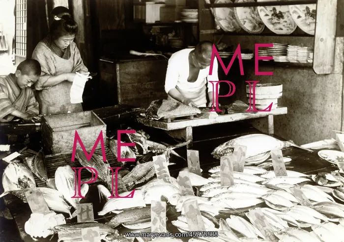 : Japan in the 1920th - Selling fish : Japan in the 1920th - Selling fish