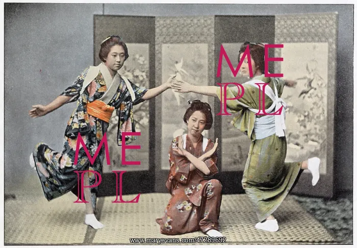 : JAPANESE GIRLS DANCING : JAPANESE GIRLS DANCING