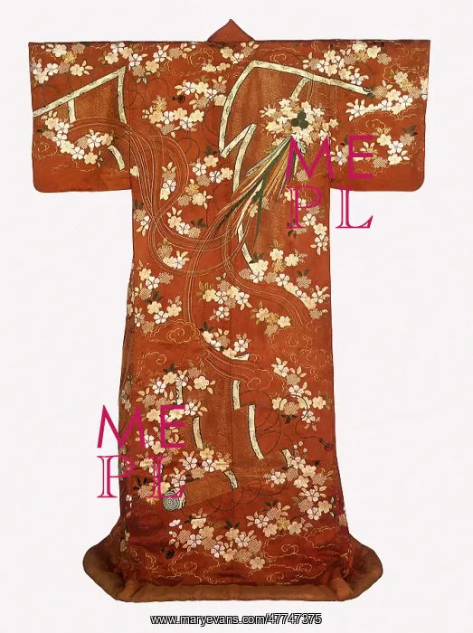  : Japanese Uchikake Garment
