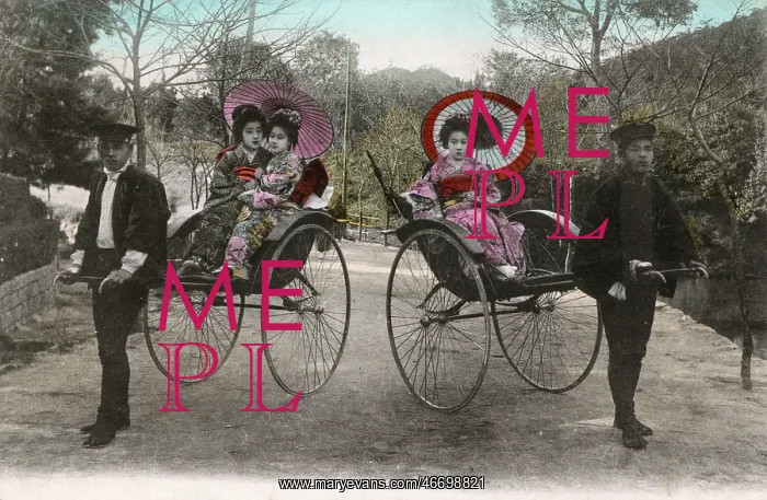  : Japanese women transported by rickshaw