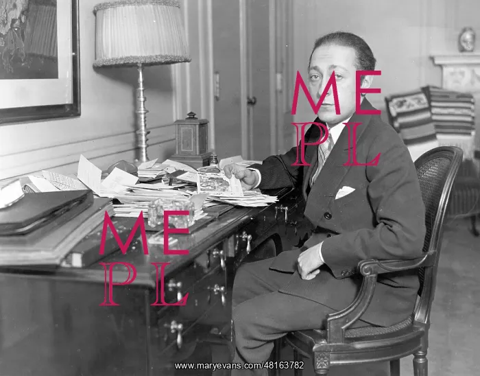 : Jascha Heifetz, 1928 : Jascha Heifetz, 1928