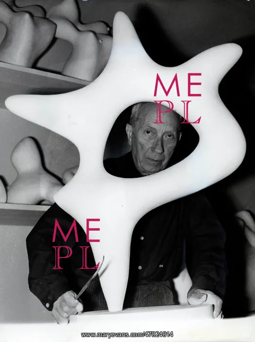 : Jean Arp, painter, sculptor and poet, in Paris : Jean Arp, painter, sculptor and poet, in Paris