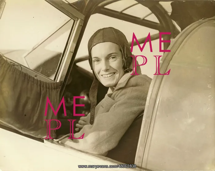 : Jean Batten in her Percival Gull at Hatfield : Jean Batten in her Percival Gull at Hatfield