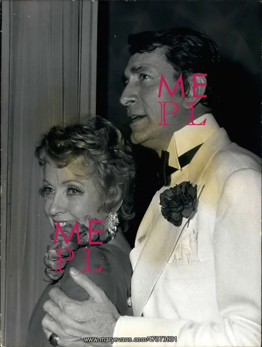 : Jean-Claude Pascal, Danielle Darrieux, Paris theatre return : Jean-Claude Pascal, Danielle Darrieux, Paris theatre return