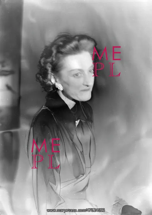  : Jean Norris