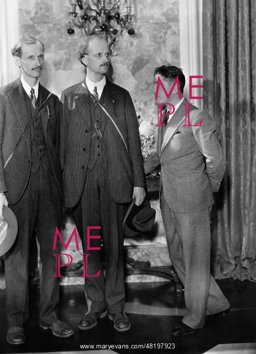 : Jean Piccard, Auguste Piccard and Edward Sutherland : Jean Piccard, Auguste Piccard and Edward Sutherland