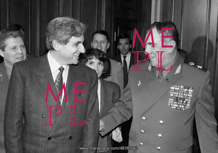 : Jean-Pierre Chevenement visits USSR : Jean-Pierre Chevenement visits USSR