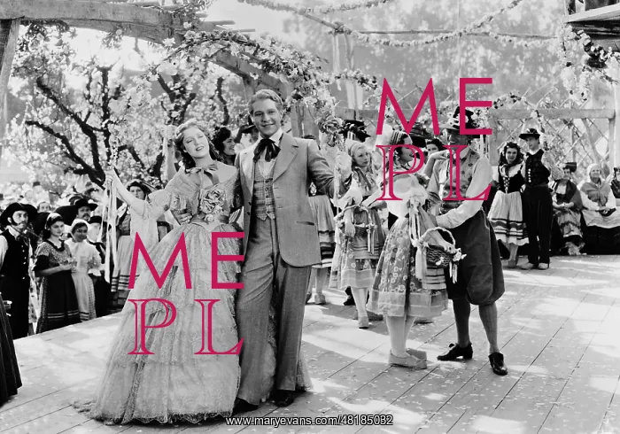 : Jeanette MacDonald and Nelson Eddy in Maytime, 1937 : Jeanette MacDonald and Nelson Eddy in Maytime, 1937