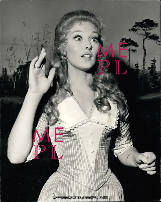 : Jenny Hanley : Jenny Hanley