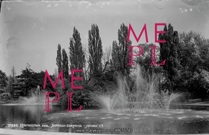 : Jephson Gardens Fountain : Jephson Gardens Fountain