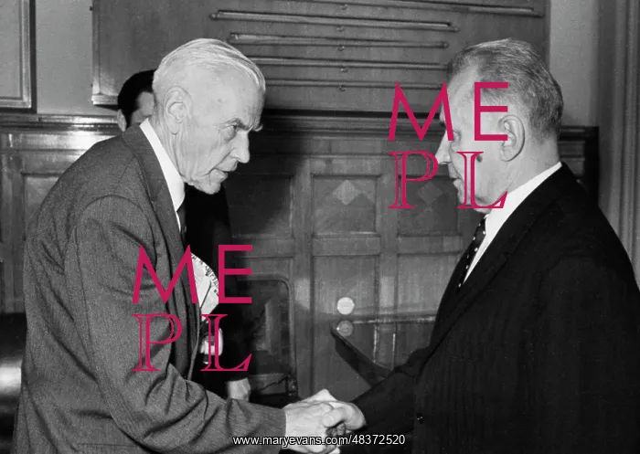: Jerome Davis visits USSR : Jerome Davis visits USSR