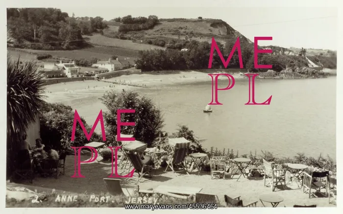  : Jersey - Anne Port