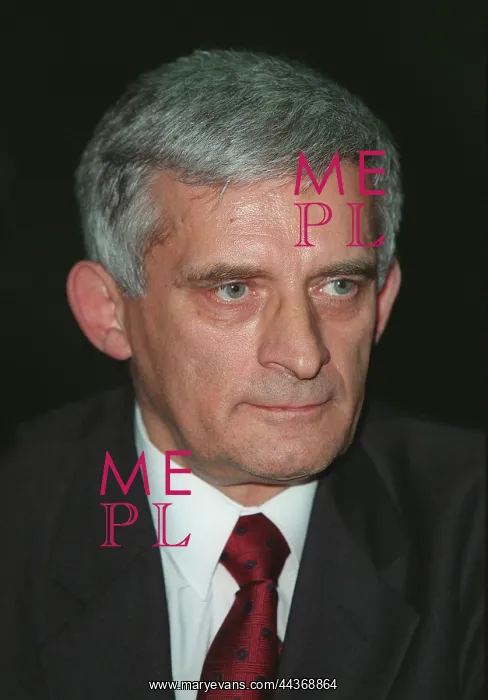  : Jerzy Buzek