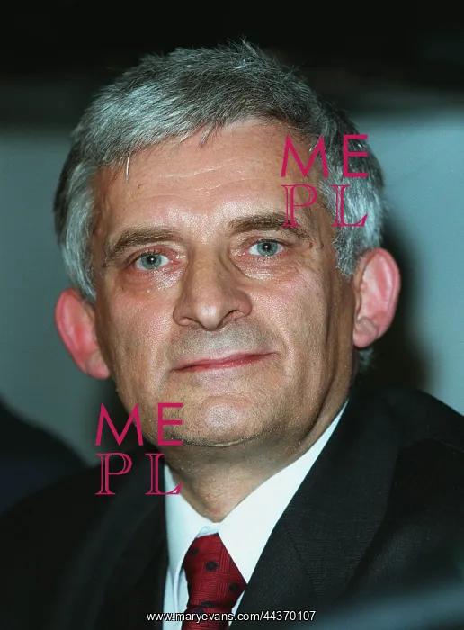  : Jerzy Buzek