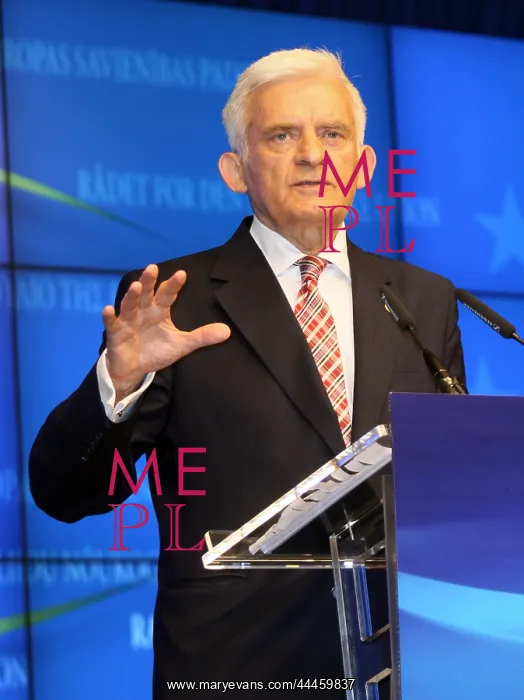 : Jerzy Buzek : Jerzy Buzek