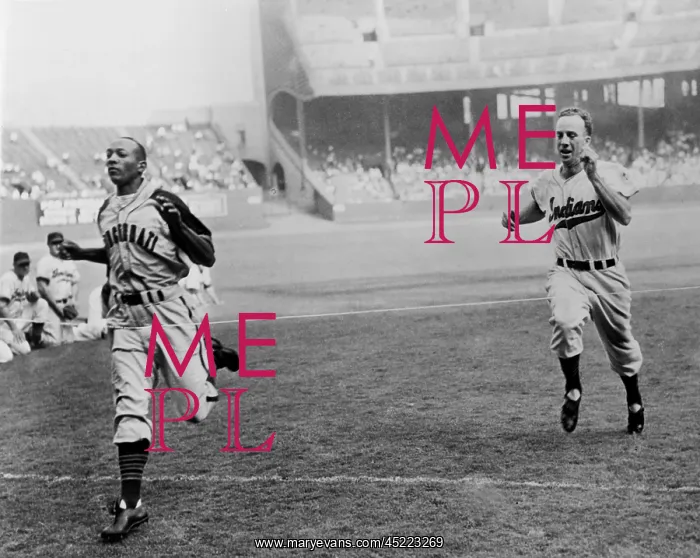 : Jesse Owens beating baseball player George ? : Jesse Owens beating baseball player George ?