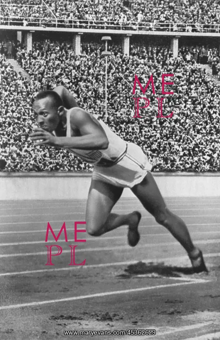 : Jesse Owens at start of record breaking 200 meter : Jesse Owens at start of record breaking 200 meter