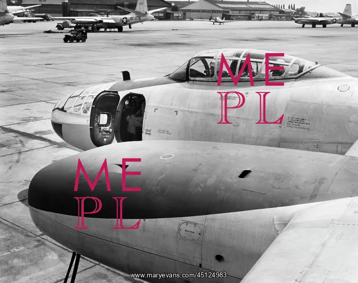 : Front of Jet Airplane Sliding Cockpit Forward Gun : Front of Jet Airplane Sliding Cockpit Forward Gun