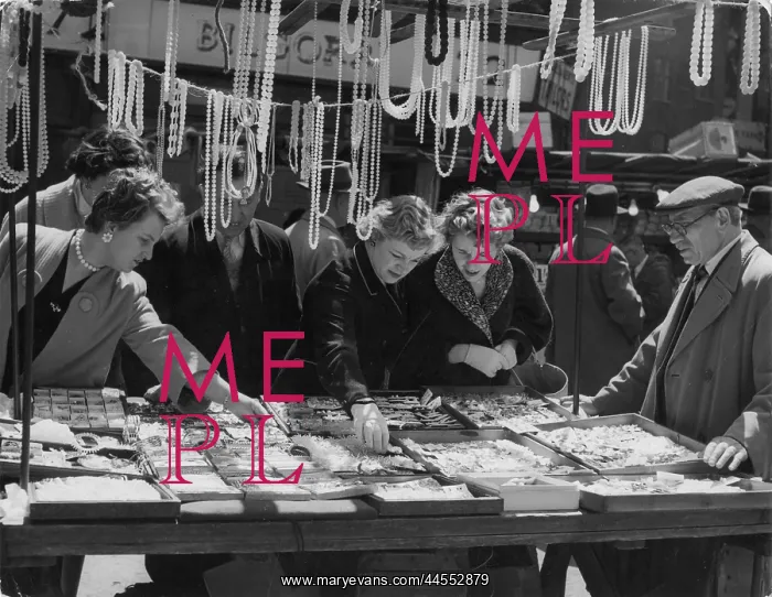 : JEWELLERY MARKET STALL : JEWELLERY MARKET STALL