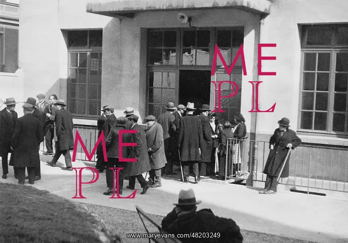: Jewish emigrants in Paris : Jewish emigrants in Paris