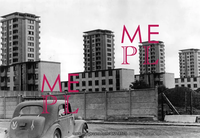 : Jewish persecution: camp in Paris, 1940 : Jewish persecution: camp in Paris, 1940