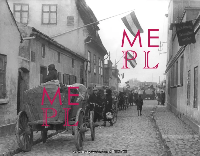 : Jews leave Memel, 1939 : Jews leave Memel, 1939
